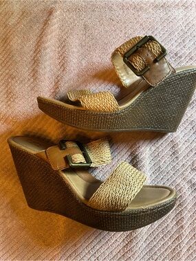 B.O.C. Karalee - Woven Tan Platform Wedges.  Size 9